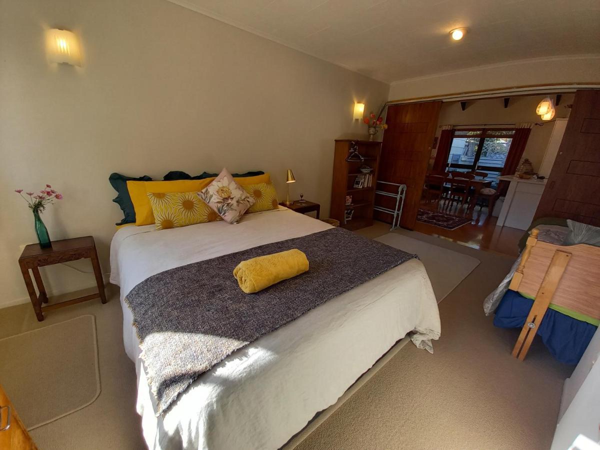 Birds Eyes Te Awanga Bed & Breakfast Exterior foto