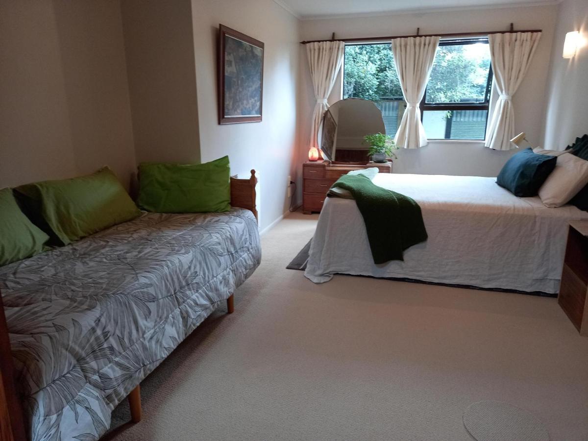 Birds Eyes Te Awanga Bed & Breakfast Exterior foto