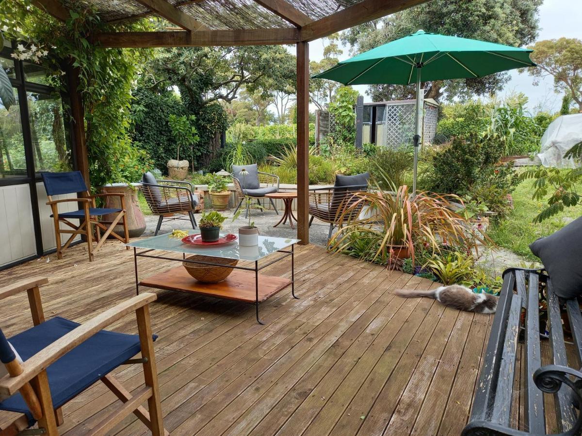 Birds Eyes Te Awanga Bed & Breakfast Exterior foto
