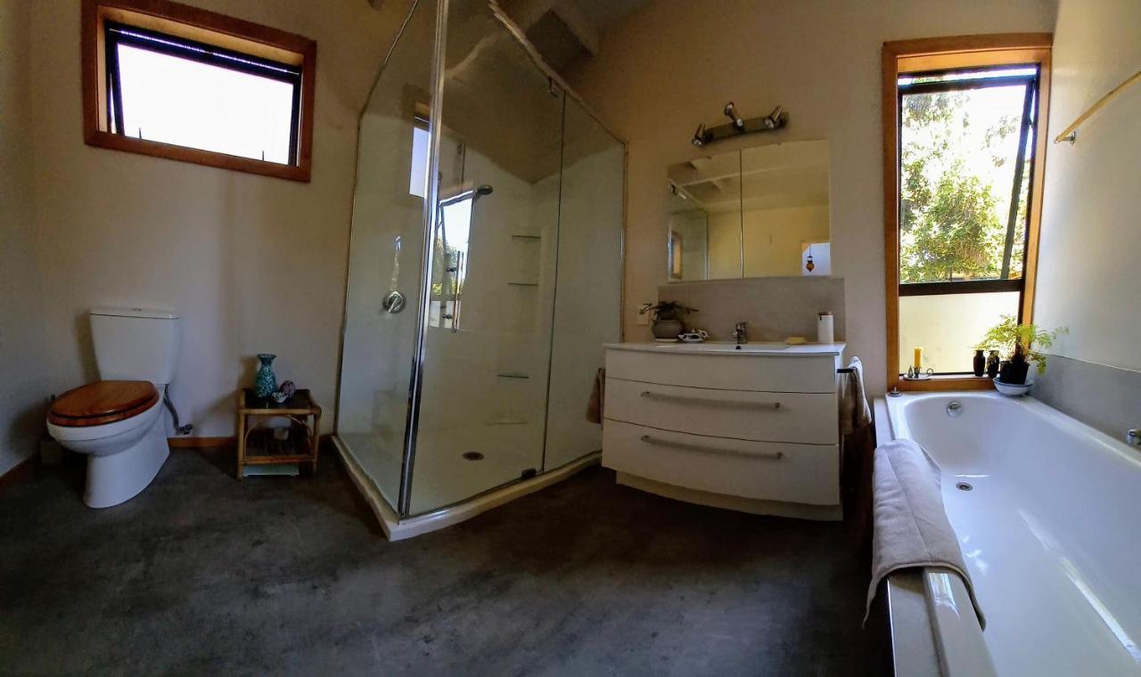 Birds Eyes Te Awanga Bed & Breakfast Exterior foto