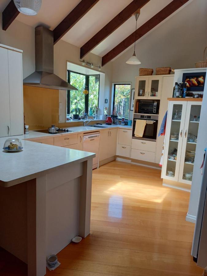 Birds Eyes Te Awanga Bed & Breakfast Exterior foto